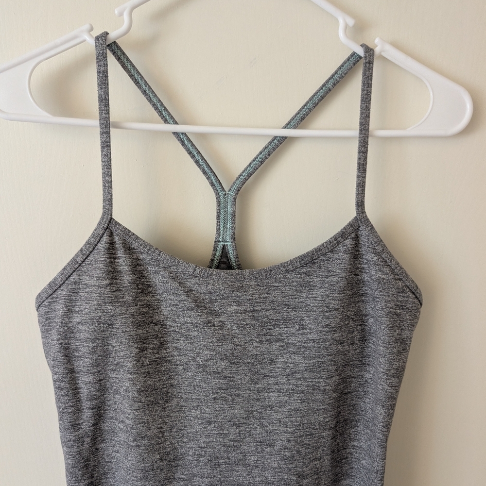 lululemon athletica Women 10 Power Y Tank Top Activewear Workout Yoga Sportswear - Picture 3 of 6
